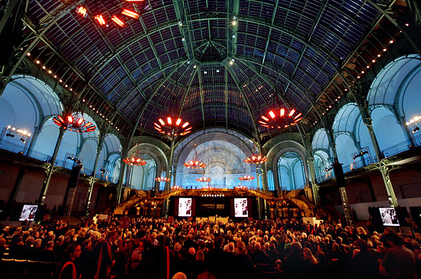 Aukcja w Grand Palais, 23-25.02.2009 Szacunkowe koszta organizacji aukcji w prestiżowym salonie wystawienniczym wyniosły ok. 1 mln. EUR. Źródło: www.content.time.com